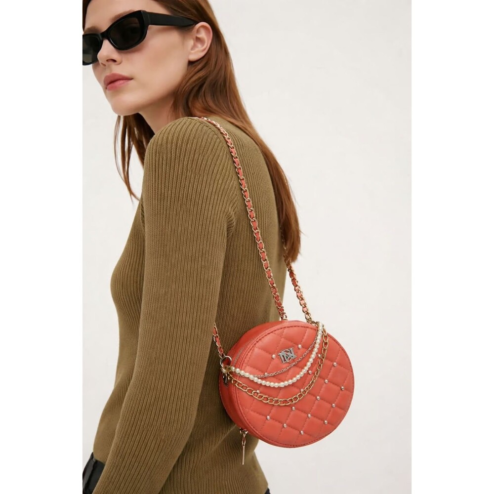 Badgley Mischka Round Diamond Quilted Coral Crossbag W Pearls Chain Accents NWT